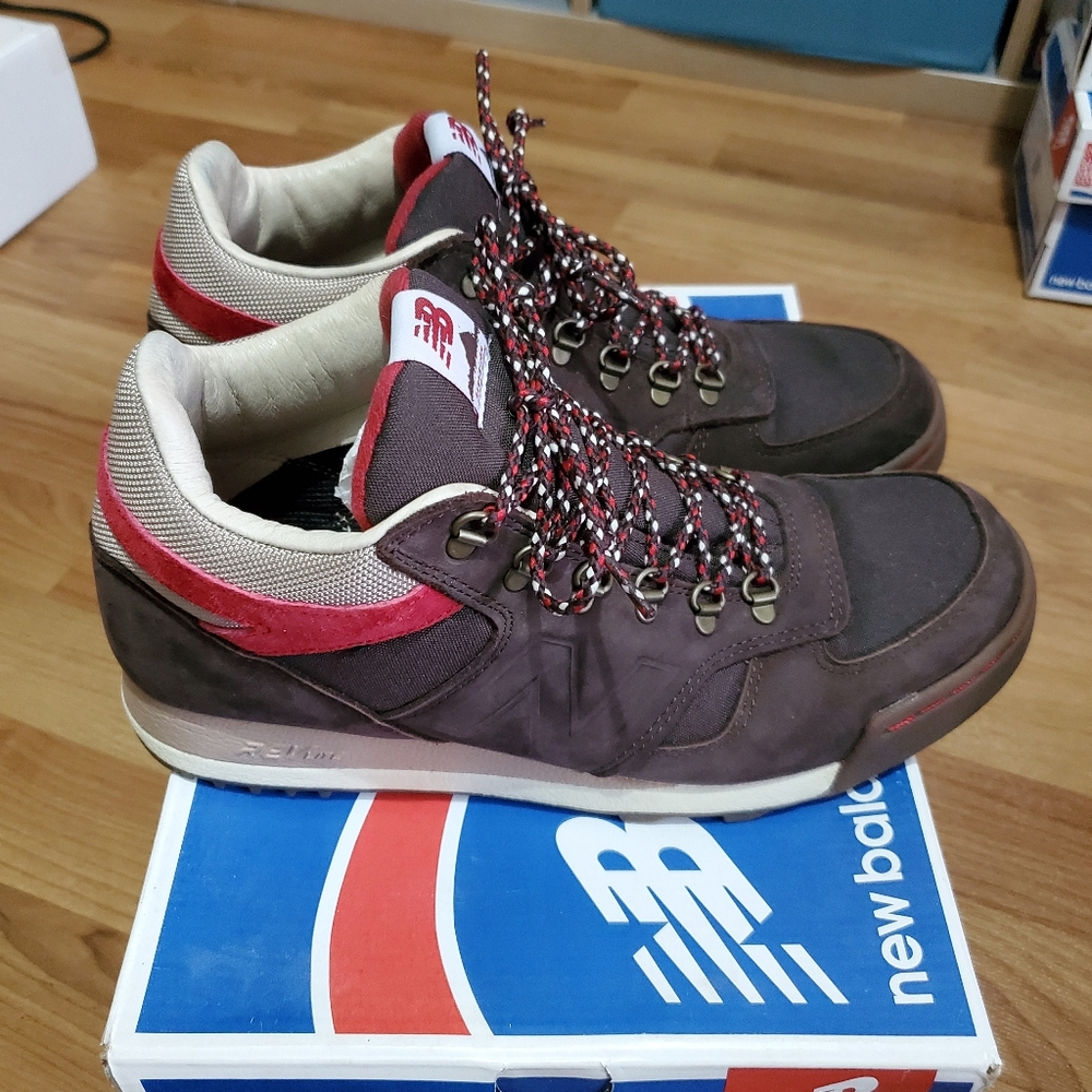 New Balance 710 Boots Men's size 8